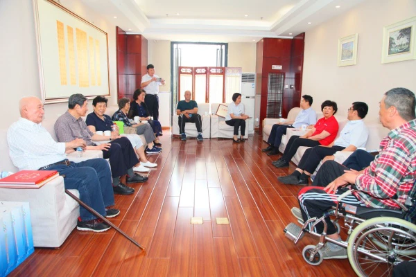 如何在封闭训练中培养篮球战术意识_0